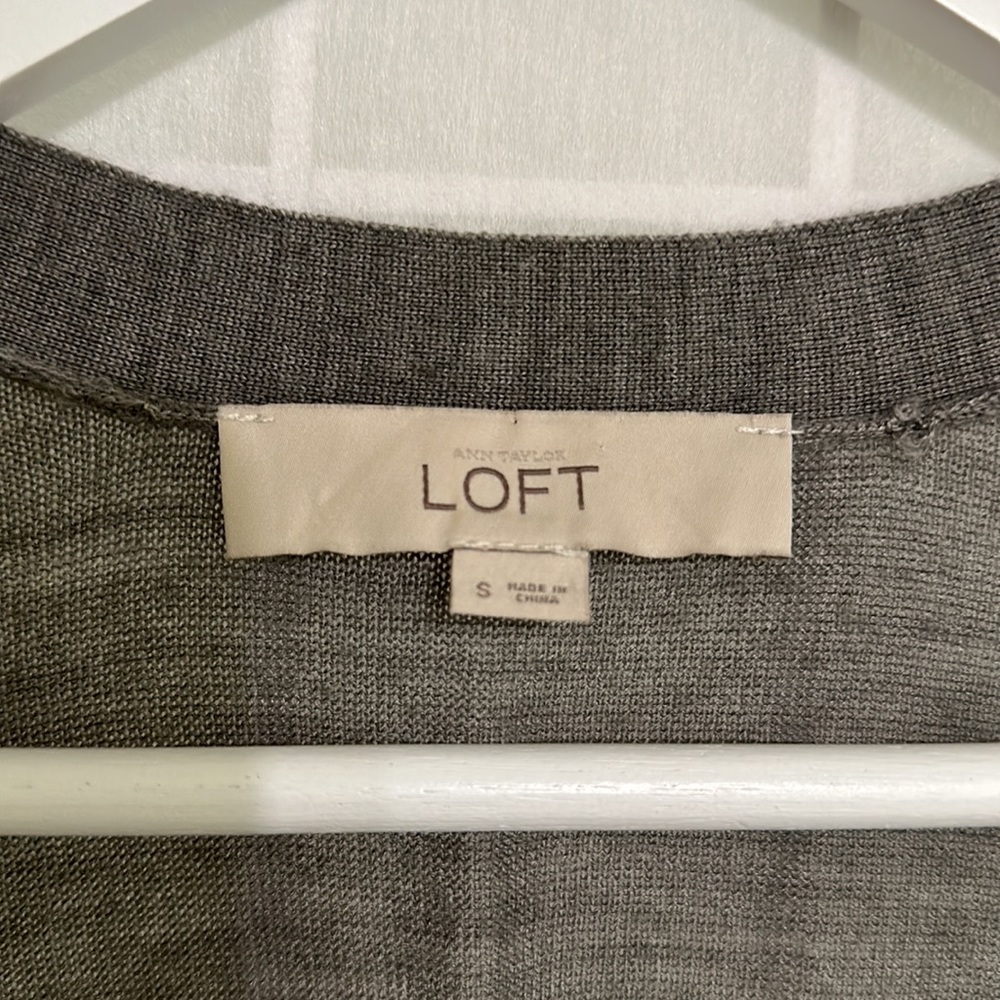 Loft Simple, Elegant, Lightweight Gray Cardigan - image 3